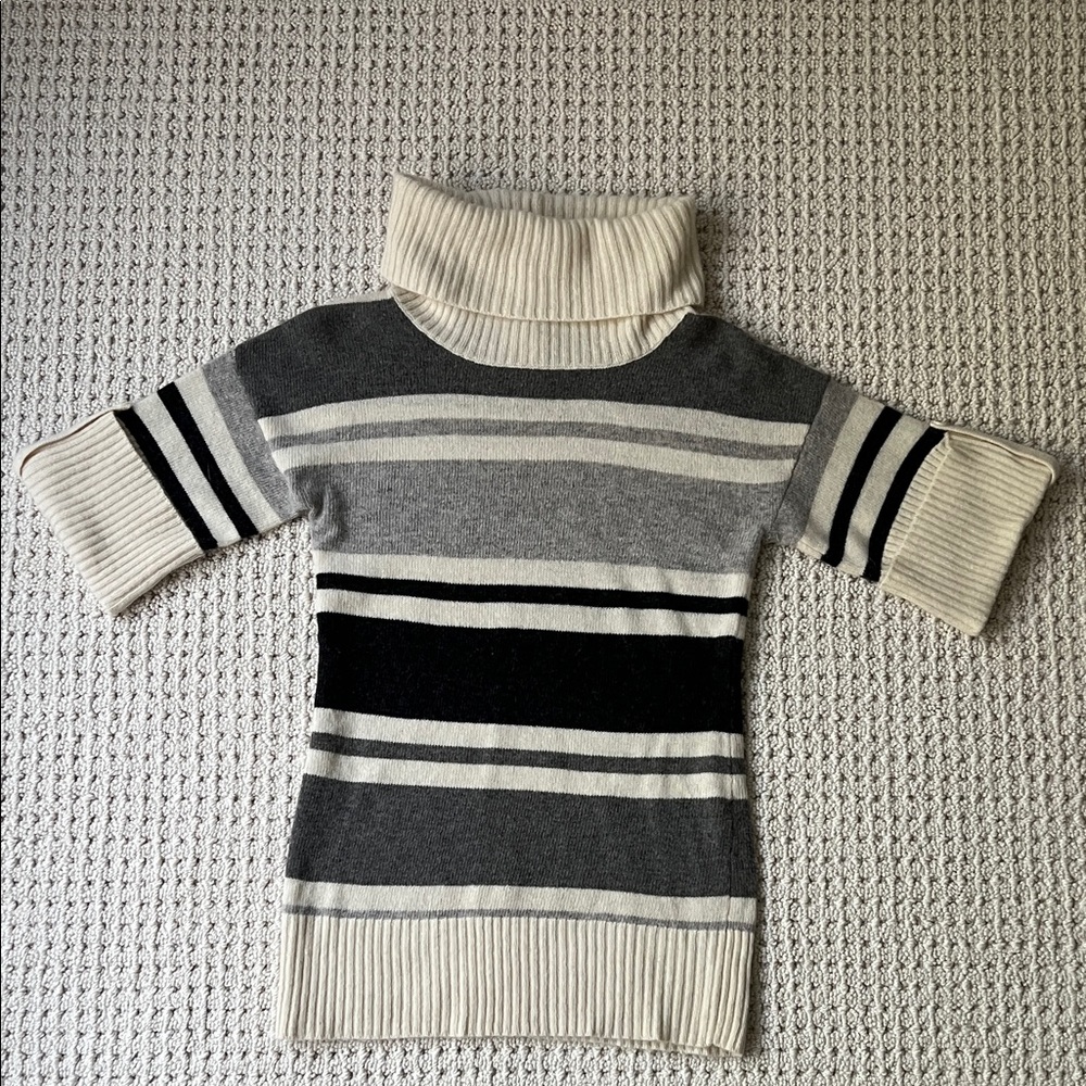 Kenar Gray and Cream Wool Blend Sweater